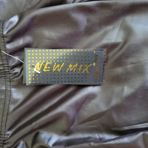 New Mix Leggings Womens Faux Leather High Rise NWT Size 2X/3X.  Black - Picture 5 of 5